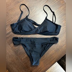 Women’s Prana Black 2 piece.  Brand new with tags.